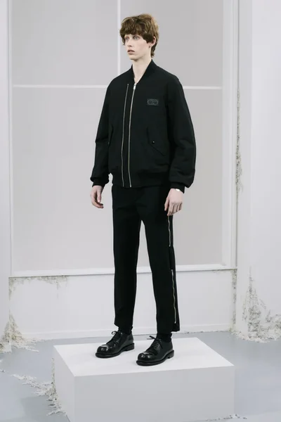 Look 28